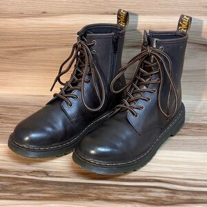 Dr. Martens 1460 Youth boots in dark brown (Big Girl) 6US